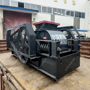 2PG400x400對輥破碎機生產(chǎn)線發(fā)往非洲馬達(dá)加斯加