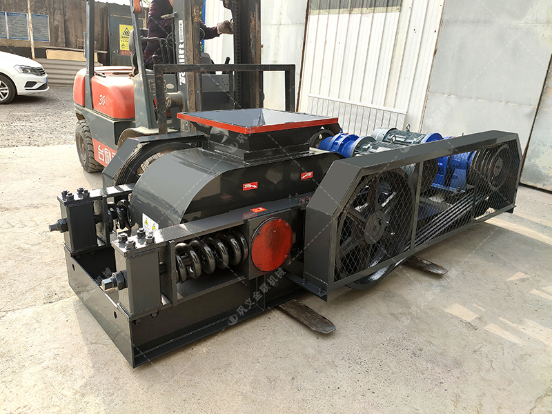 2PG400x400對輥破碎機生產線發往非洲馬達加斯加